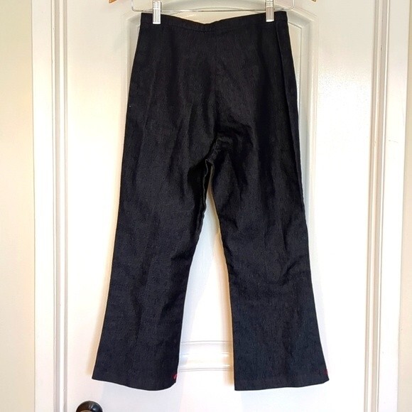 MARIO & GENA FLOWER PANTS EMBROIDERED RICK RACK TRIM CROP BELL BOTTOMS Vintage - Picture 2 of 10